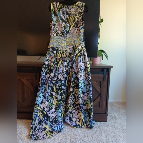 Women dress size 8. CALVIN KLEIN - Picture 4 of 6